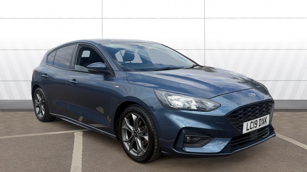 Ford Focus 1.0 EcoBoost 125 ST-Line 5dr Petrol Hatchback - Image 1