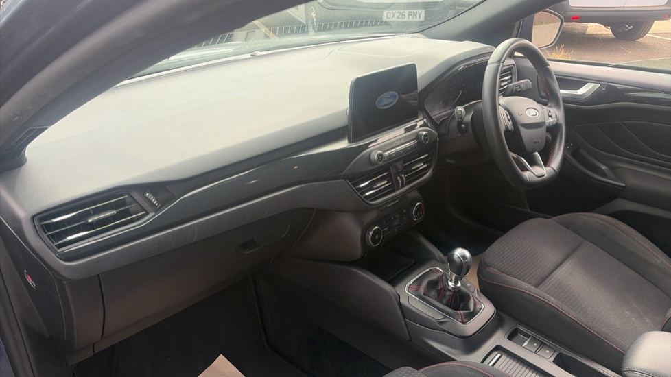 Ford Focus 1.0 EcoBoost 125 ST-Line 5dr Petrol Hatchback - Image 9