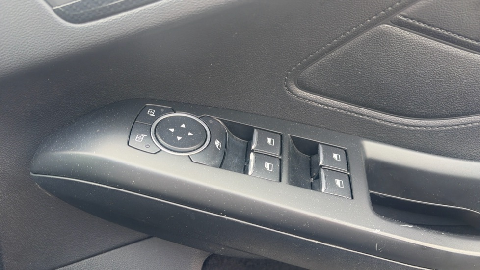 Ford Focus 1.0 EcoBoost 125 ST-Line 5dr Petrol Hatchback - Image 24