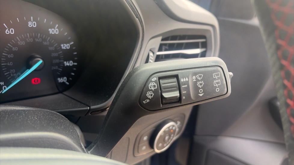 Ford Focus 1.0 EcoBoost 125 ST-Line 5dr Petrol Hatchback - Image 25
