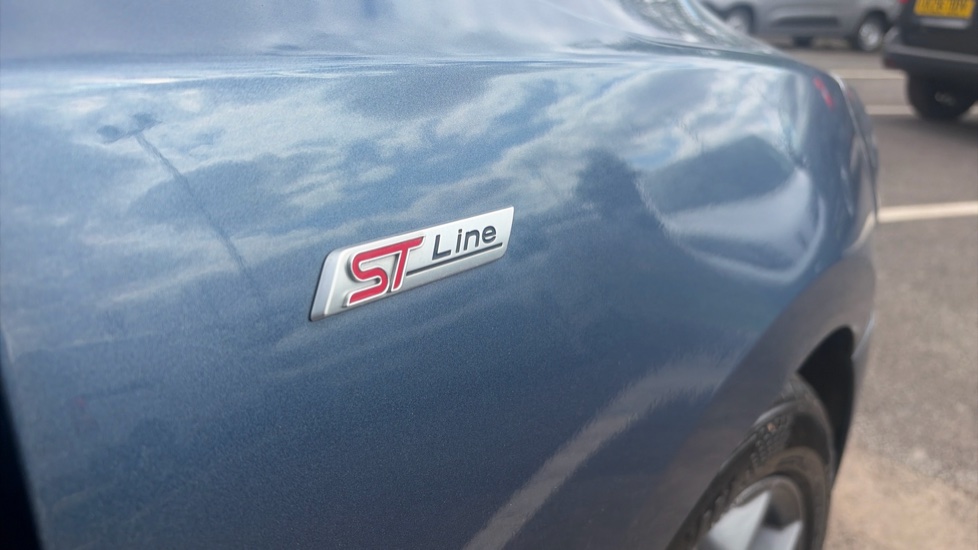 Ford Focus 1.0 EcoBoost 125 ST-Line 5dr Petrol Hatchback - Image 34