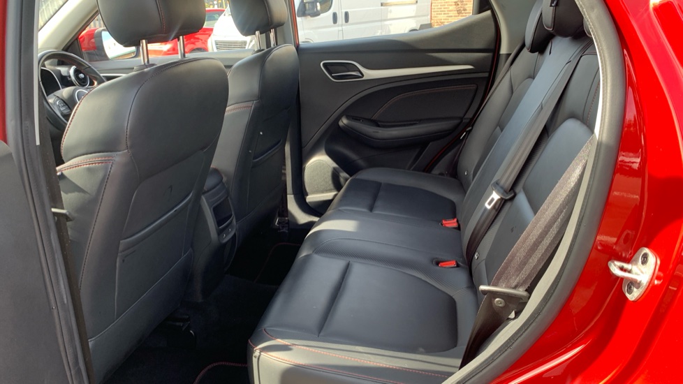 MG ZS 1.5 VTi-TECH Exclusive 5dr Petrol Hatchback - Image 16