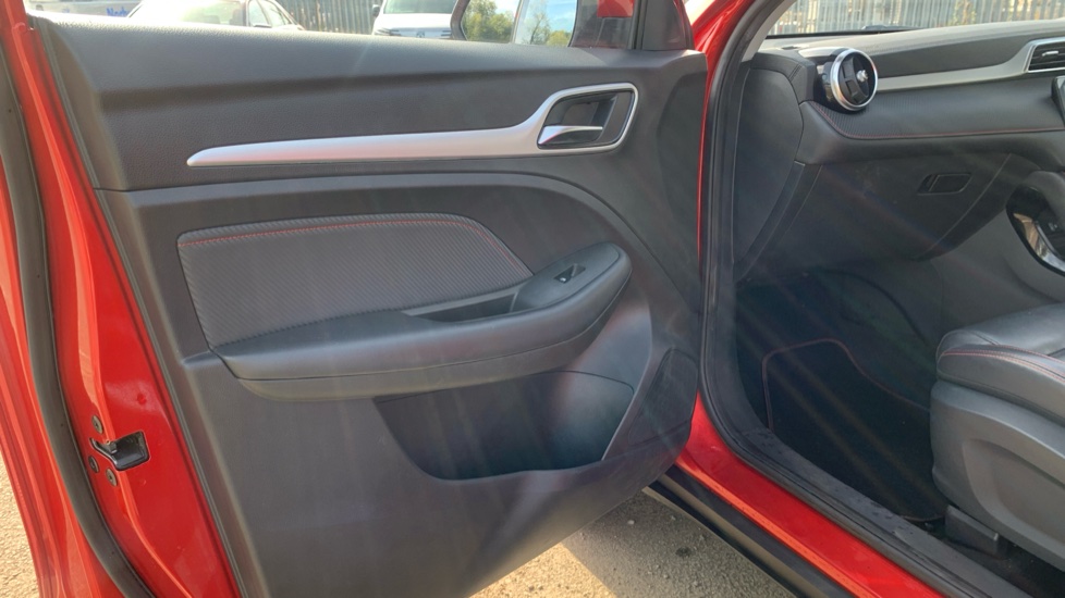 MG ZS 1.5 VTi-TECH Exclusive 5dr Petrol Hatchback - Image 30
