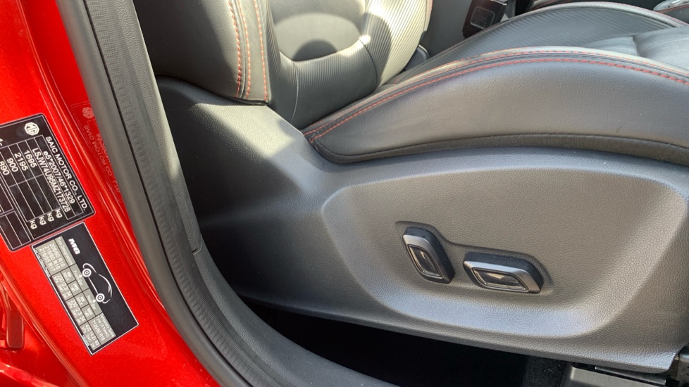 MG ZS 1.5 VTi-TECH Exclusive 5dr Petrol Hatchback - Image 33