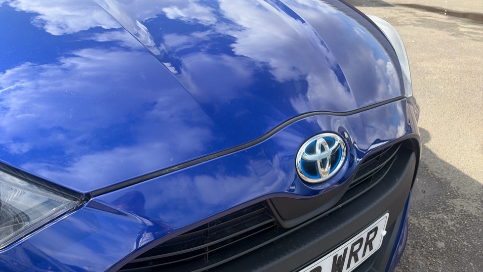 Toyota Yaris 1.5 Hybrid Icon 5dr CVT Hybrid Hatchback - Image 8