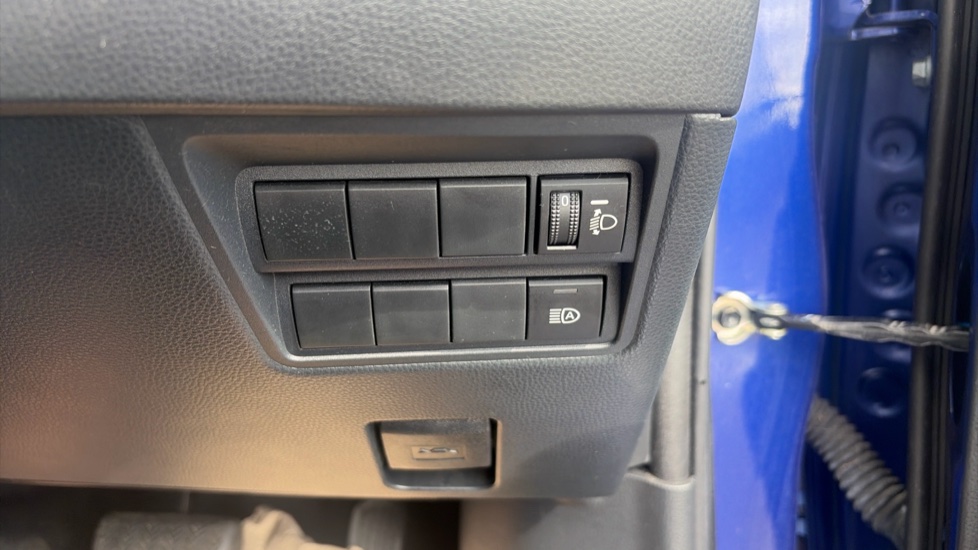 Toyota Yaris 1.5 Hybrid Icon 5dr CVT Hybrid Hatchback - Image 23