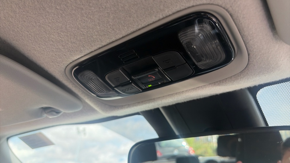 Toyota Yaris 1.5 Hybrid Icon 5dr CVT Hybrid Hatchback - Image 31