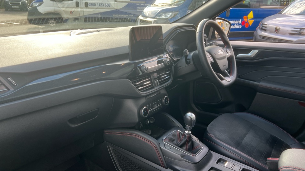 Ford Kuga 1.5 EcoBoost 150 ST-Line X Edition 5dr Petrol Estate - Image 9