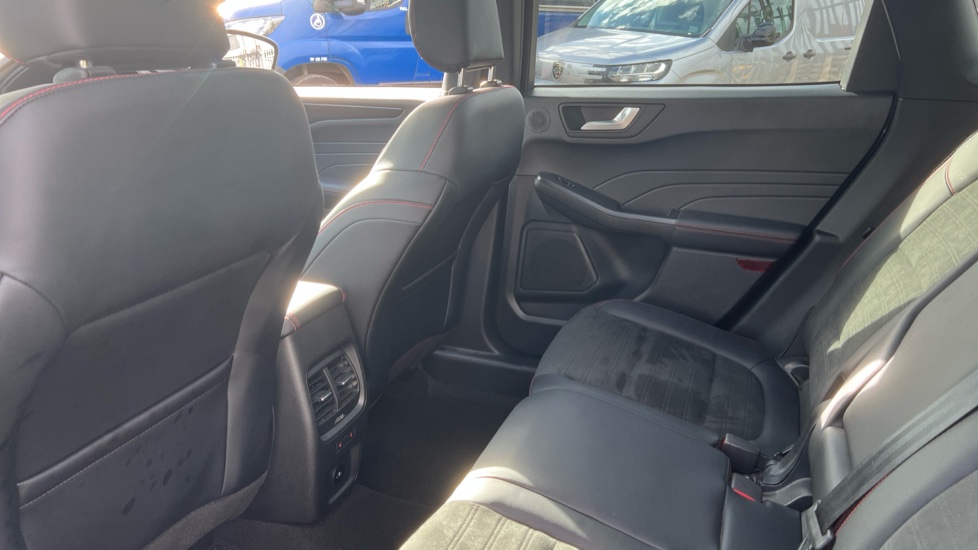 Ford Kuga 1.5 EcoBoost 150 ST-Line X Edition 5dr Petrol Estate - Image 16