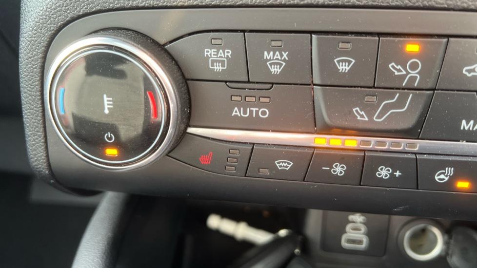 Ford Kuga 1.5 EcoBoost 150 ST-Line X Edition 5dr Petrol Estate - Image 29