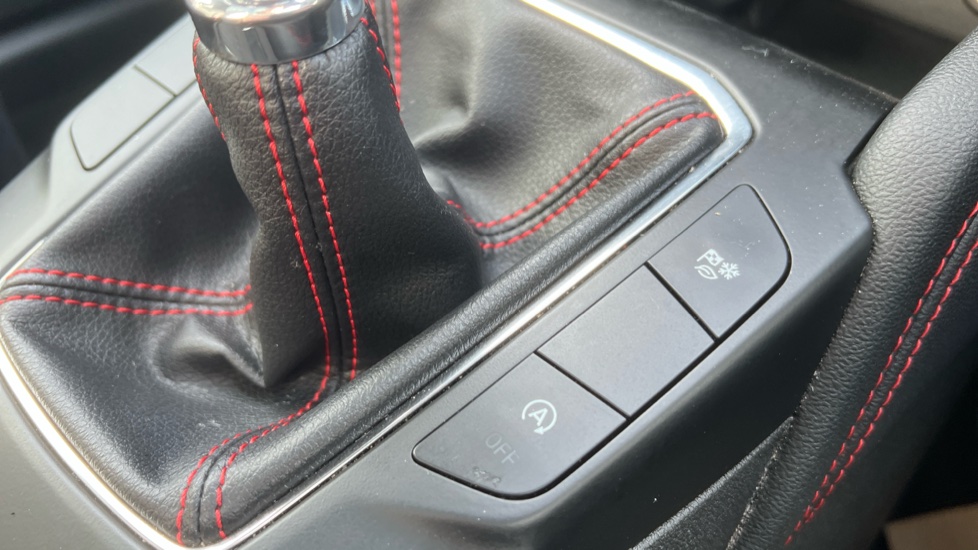 Ford Kuga 1.5 EcoBoost 150 ST-Line X Edition 5dr Petrol Estate - Image 31