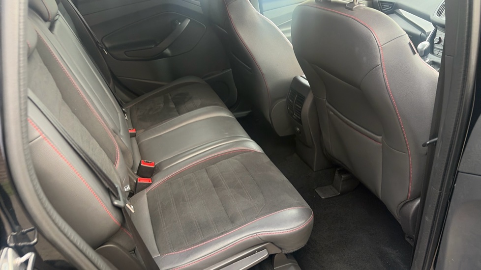 Ford Kuga 1.5 TDCi ST-Line 5dr 2WD Diesel Estate - Image 16