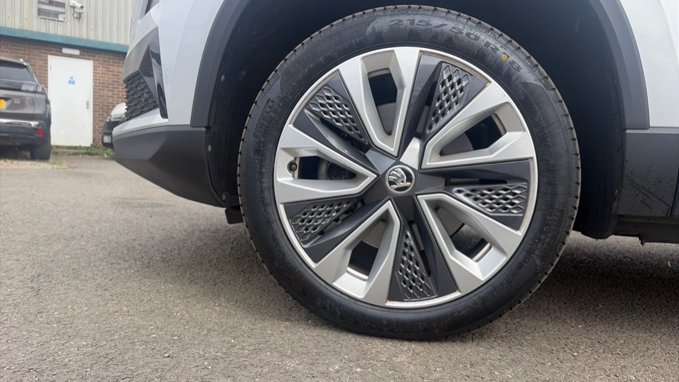 Skoda Karoq 1.5 TSI SE L 5dr Petrol Estate - Image 7