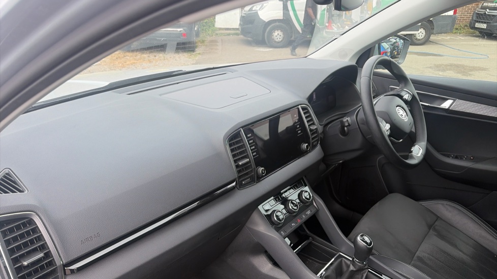Skoda Karoq 1.5 TSI SE L 5dr Petrol Estate - Image 9
