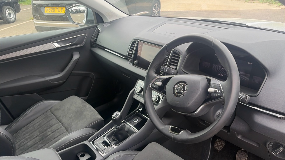 Skoda Karoq 1.5 TSI SE L 5dr Petrol Estate - Image 11