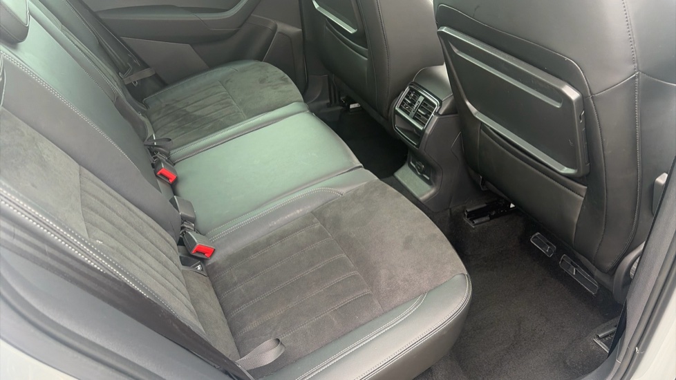 Skoda Karoq 1.5 TSI SE L 5dr Petrol Estate - Image 16