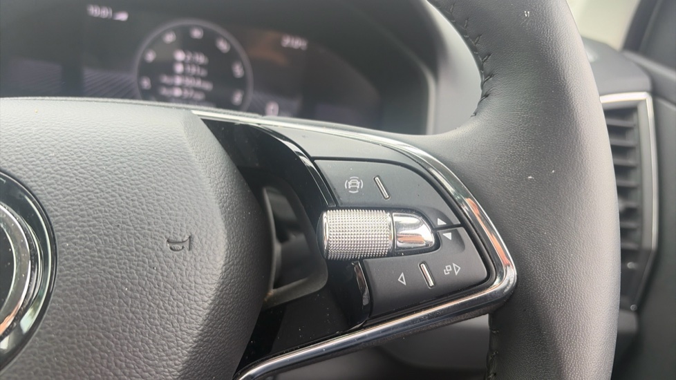 Skoda Karoq 1.5 TSI SE L 5dr Petrol Estate - Image 22