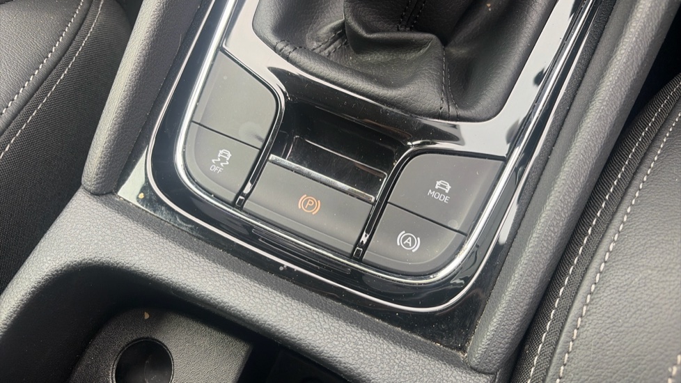Skoda Karoq 1.5 TSI SE L 5dr Petrol Estate - Image 34