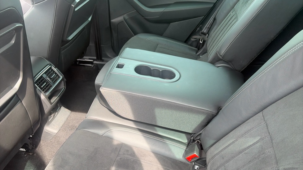 Skoda Karoq 1.5 TSI SE L 5dr Petrol Estate - Image 47