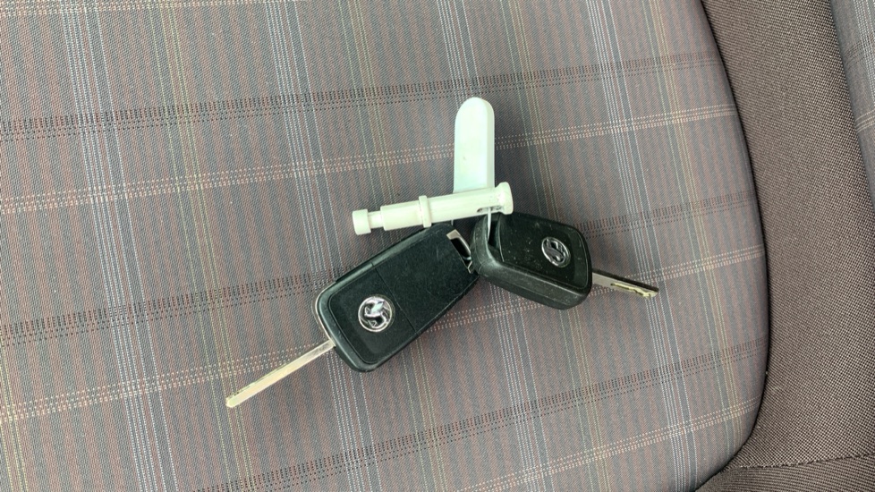 Vauxhall Adam 1.2i Glam 3dr Petrol Hatchback - Image 20