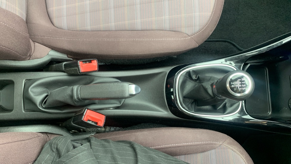 Vauxhall Adam 1.2i Glam 3dr Petrol Hatchback - Image 39