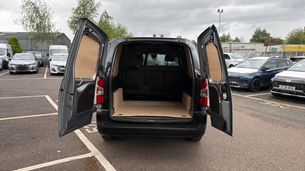 Peugeot Partner Long Diesel 1.5 BlueHDi 100 Professional Crew Van - Image 4