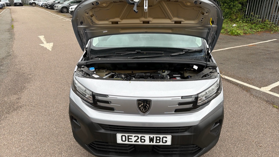 Peugeot Partner Long Diesel 1.5 BlueHDi 100 Professional Crew Van - Image 8