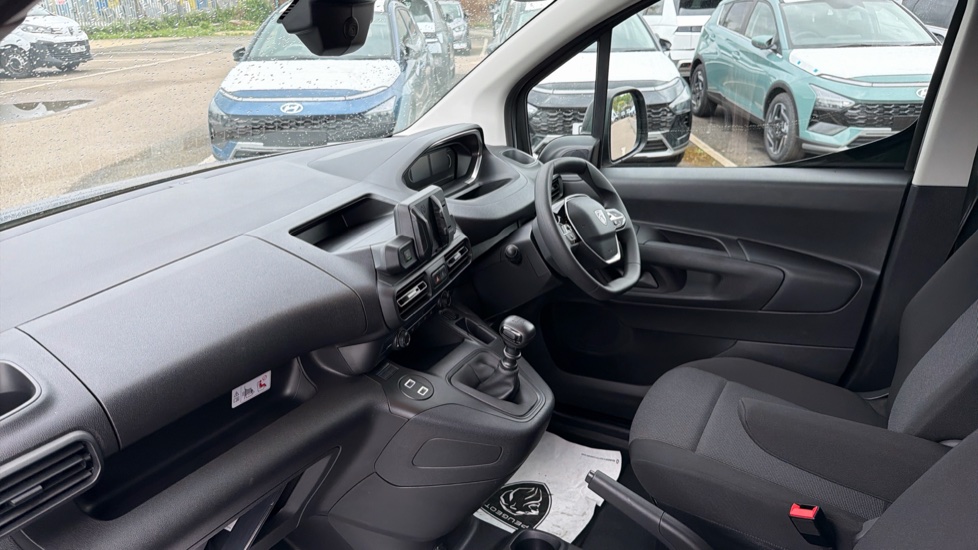 Peugeot Partner Long Diesel 1.5 BlueHDi 100 Professional Crew Van - Image 9