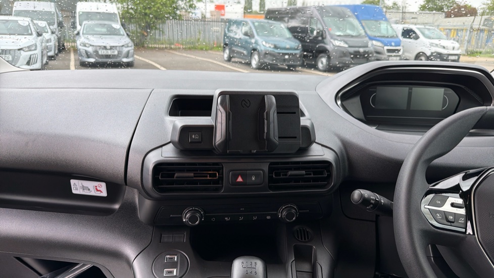 Peugeot Partner Long Diesel 1.5 BlueHDi 100 Professional Crew Van - Image 12