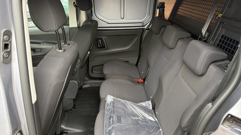 Peugeot Partner Long Diesel 1.5 BlueHDi 100 Professional Crew Van - Image 16