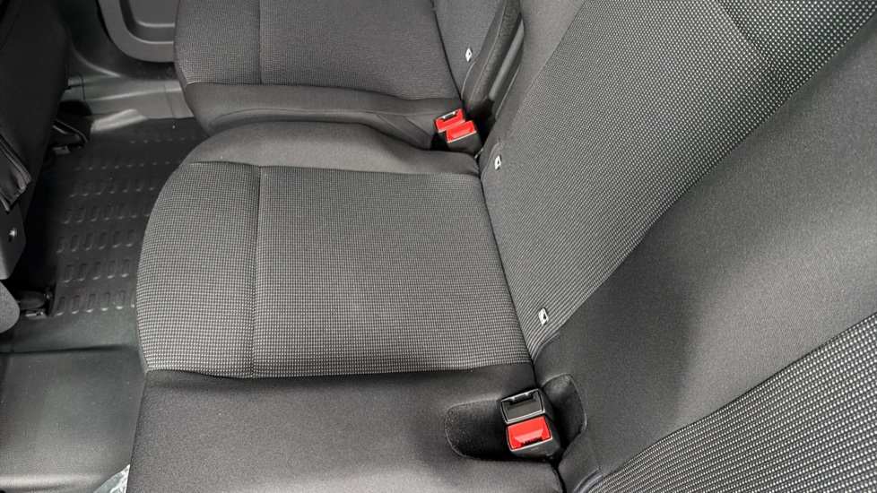 Peugeot Partner Long Diesel 1.5 BlueHDi 100 Professional Crew Van - Image 17