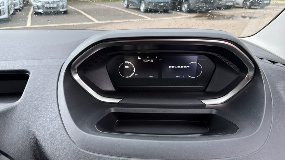Peugeot Partner Long Diesel 1.5 BlueHDi 100 Professional Crew Van - Image 18