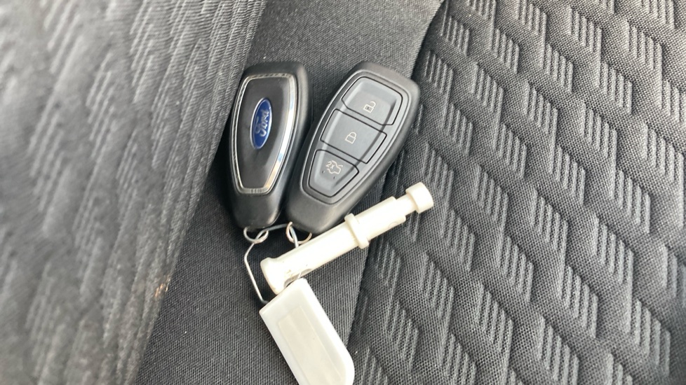 Ford Fiesta 1.0 EcoBoost Titanium 5dr Petrol Hatchback - Image 20