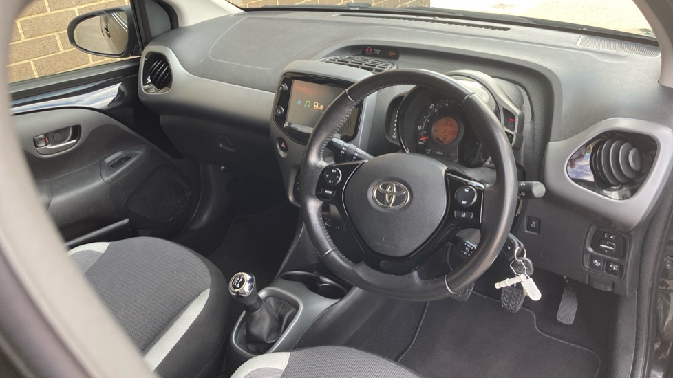 Toyota Aygo 1.0 VVT-i X-Trend TSS 5dr Petrol Hatchback - Image 11