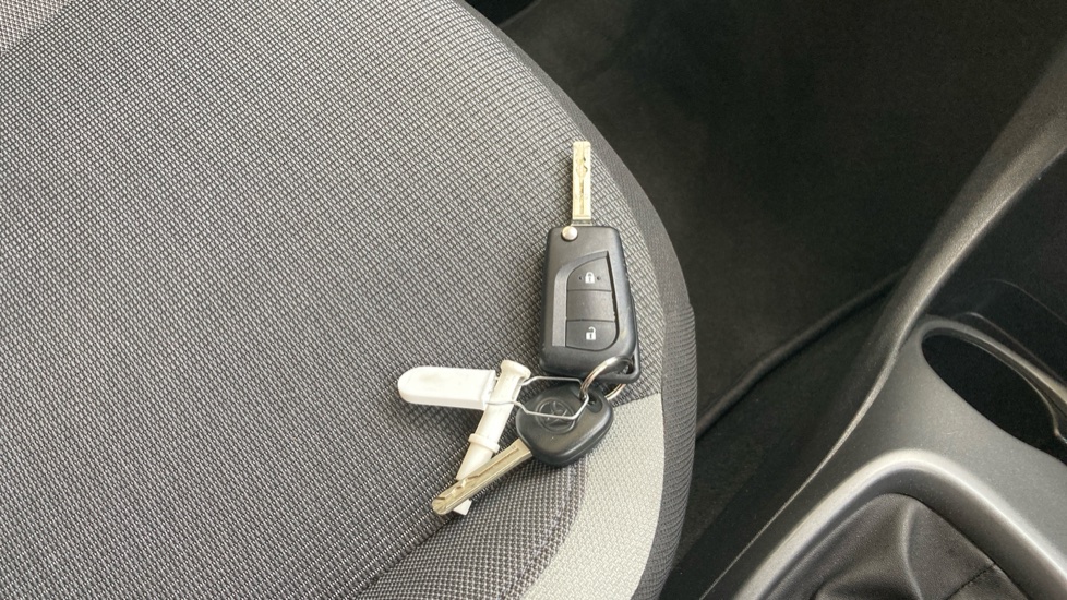 Toyota Aygo 1.0 VVT-i X-Trend TSS 5dr Petrol Hatchback - Image 20