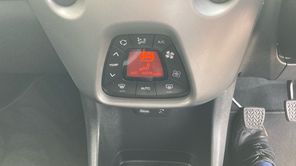 Toyota Aygo 1.0 VVT-i X-Trend TSS 5dr Petrol Hatchback - Image 30