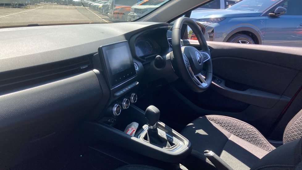 Renault Clio 1.6 E-TECH full hybrid 145 Evolution 5dr Auto Hybrid Hatchback - Image 9