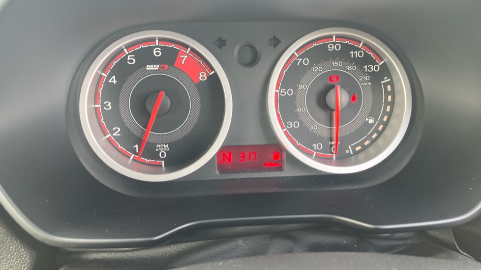 MG MG3 1.5 VTi-TECH Exclusive 5dr [Navigation] Petrol Hatchback - Image 28