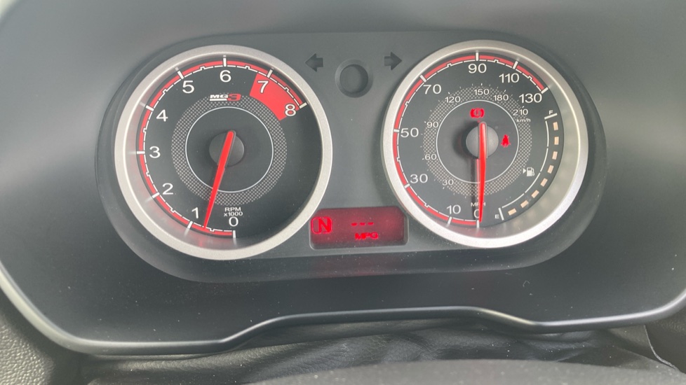 MG MG3 1.5 VTi-TECH Exclusive 5dr [Navigation] Petrol Hatchback - Image 29