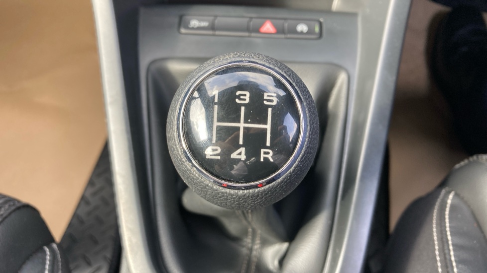 MG MG3 1.5 VTi-TECH Exclusive 5dr [Navigation] Petrol Hatchback - Image 37