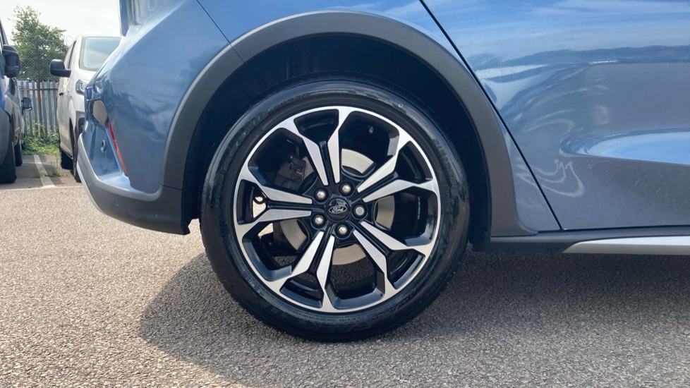 Ford Focus 1.0 EcoBoost 125 Active X Auto 5dr Petrol Hatchback - Image 7