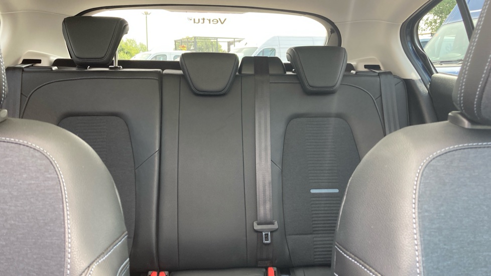 Ford Focus 1.0 EcoBoost 125 Active X Auto 5dr Petrol Hatchback - Image 15