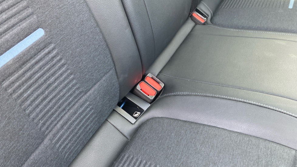 Ford Focus 1.0 EcoBoost 125 Active X Auto 5dr Petrol Hatchback - Image 17