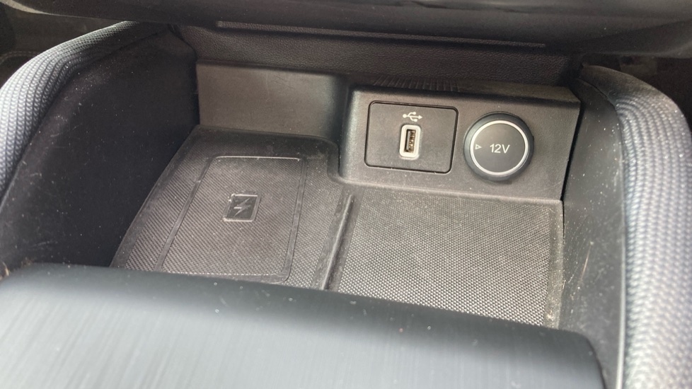 Ford Focus 1.0 EcoBoost 125 Active X Auto 5dr Petrol Hatchback - Image 25