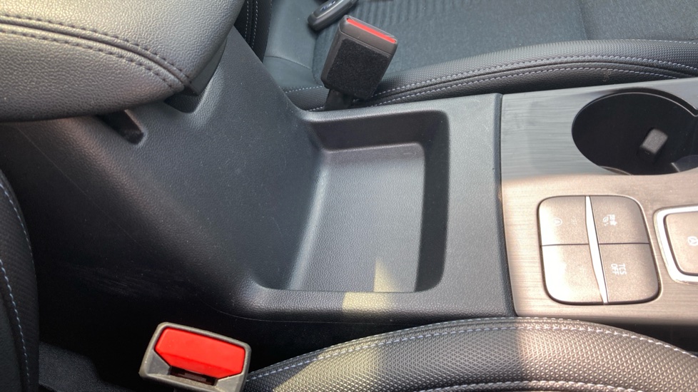 Ford Focus 1.0 EcoBoost 125 Active X Auto 5dr Petrol Hatchback - Image 28