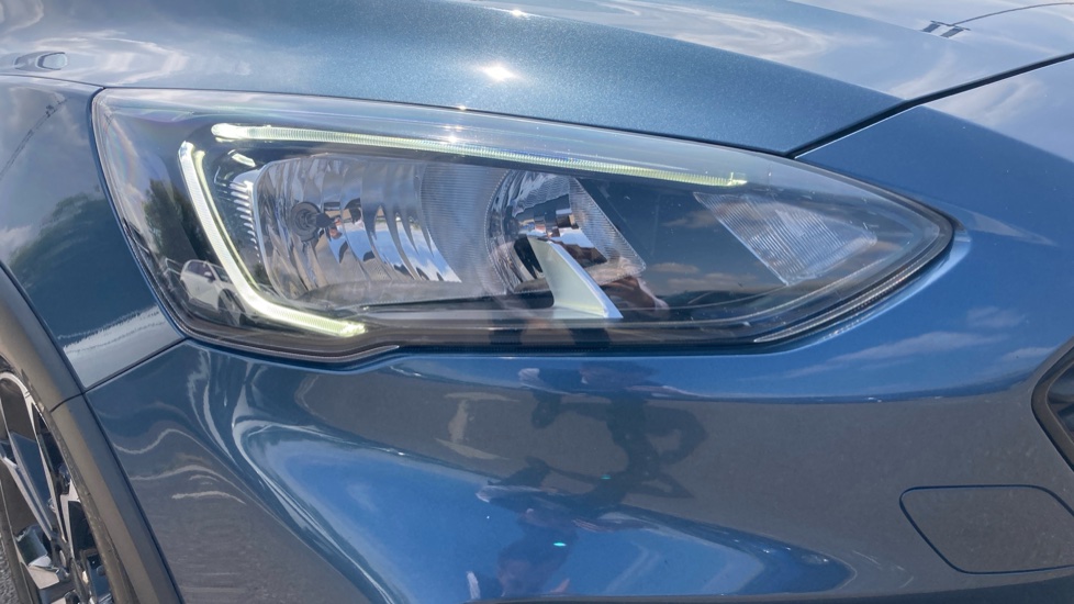 Ford Focus 1.0 EcoBoost 125 Active X Auto 5dr Petrol Hatchback - Image 51