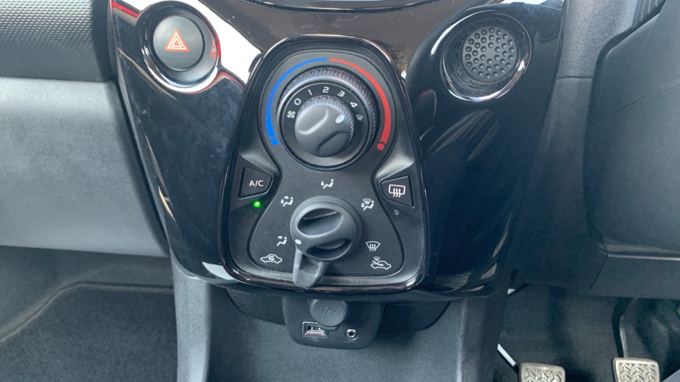 Citroen C1 1.0 VTi 72 Feel 3dr Petrol Hatchback - Image 35