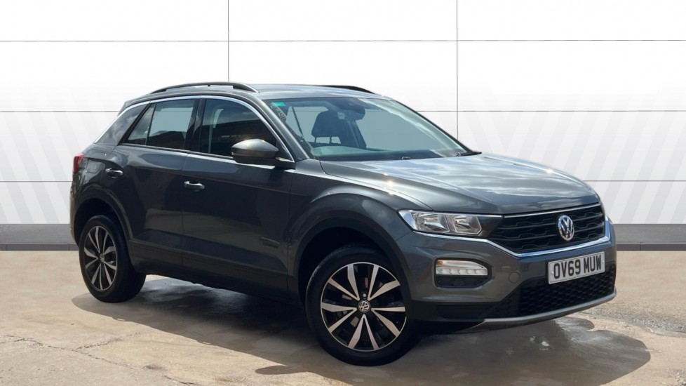 Volkswagen T-Roc 1.5 TSI EVO SE 5dr Petrol Hatchback - Image 1