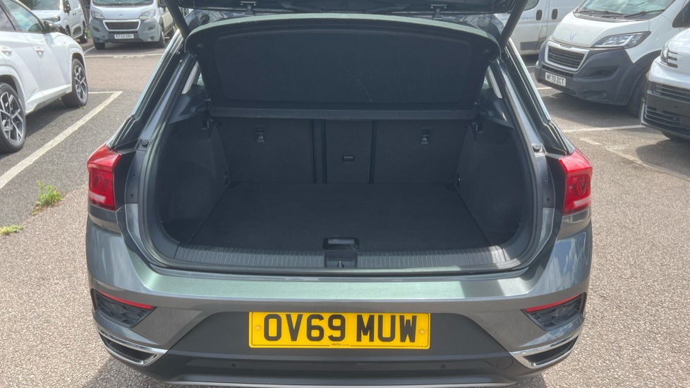 Volkswagen T-Roc 1.5 TSI EVO SE 5dr Petrol Hatchback - Image 4