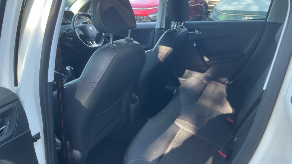Peugeot 208 1.2 PureTech 110 GT Line 5dr Petrol Hatchback - Image 16